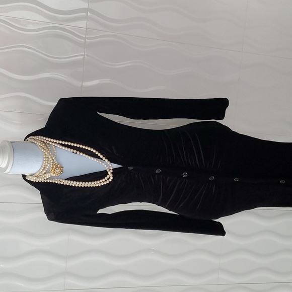 Fashion Nova Dresses & Skirts - SEXY LONG VELVET MAXI DRESS SMALL